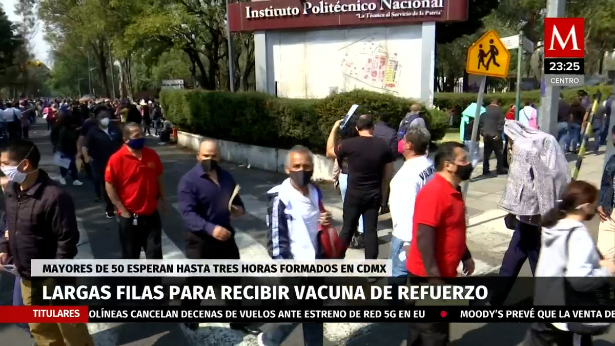 Reportan largas filas para vacunación de tercera dosis de covid-19