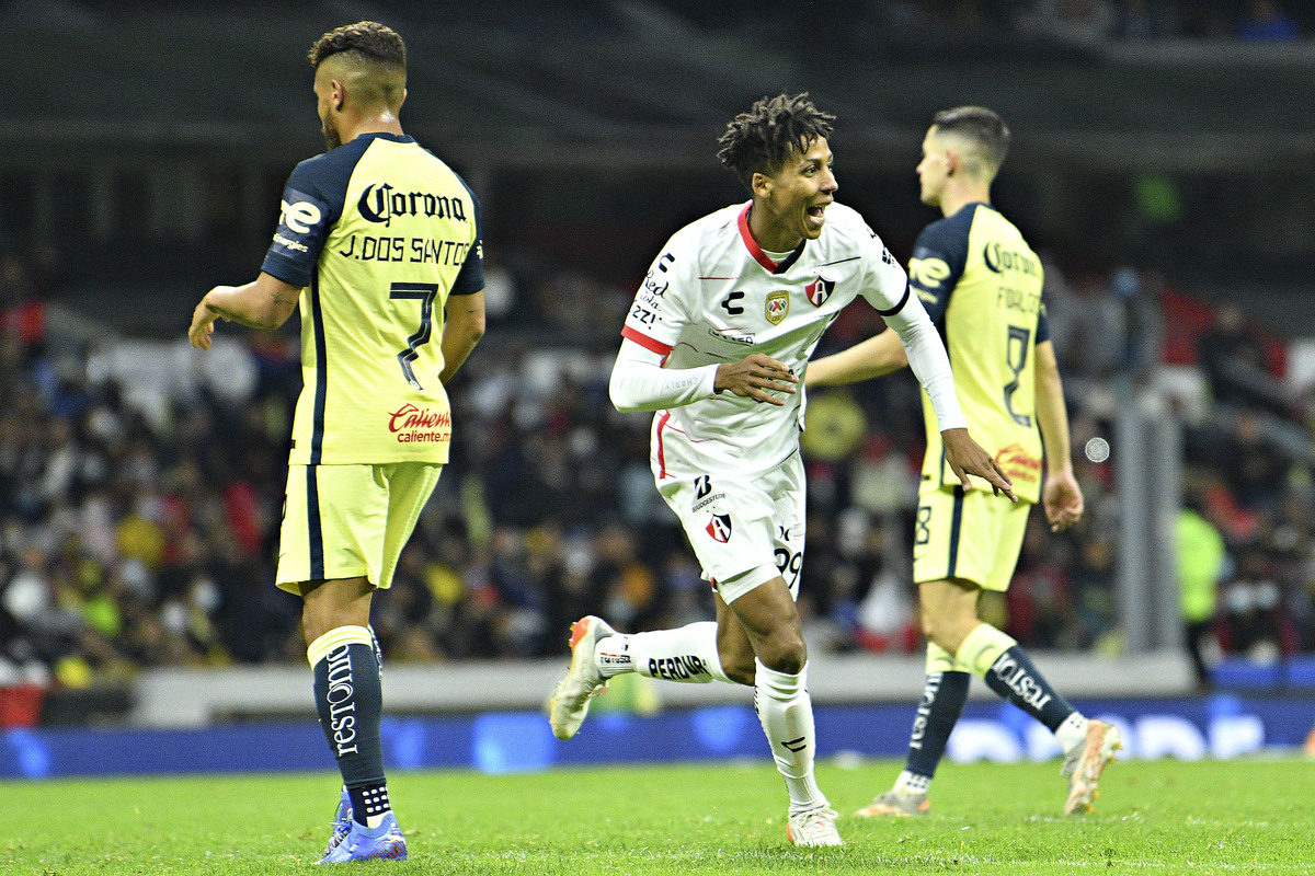 El campeón Atlas se impone al América en el Azteca (Imago7)
