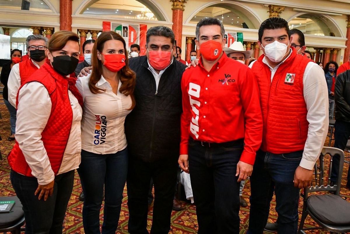 Alejandro Moreno Cárdenas, encabezó en Pachuca la primera reunión con la estructura del Comité Directivo Estatal  (Cortesía)