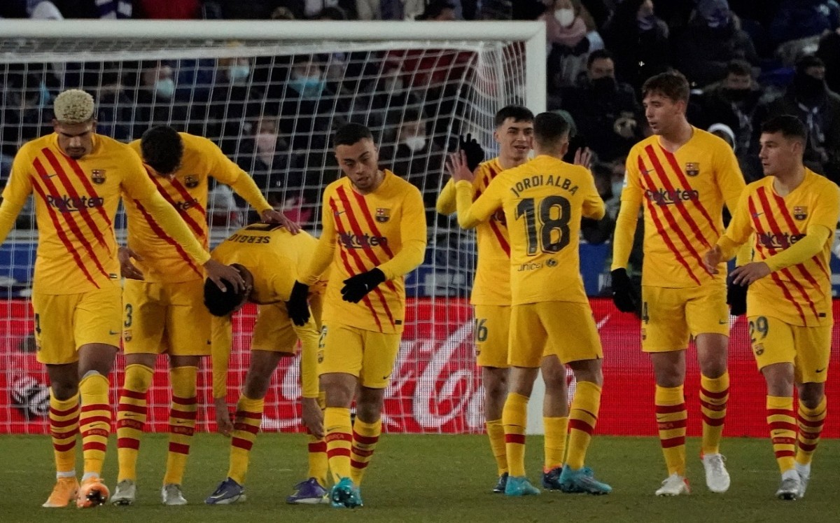 El Barcelona vuelve a la senda del triunfo tras derrotar al Alavés sobre la hora (EFE)