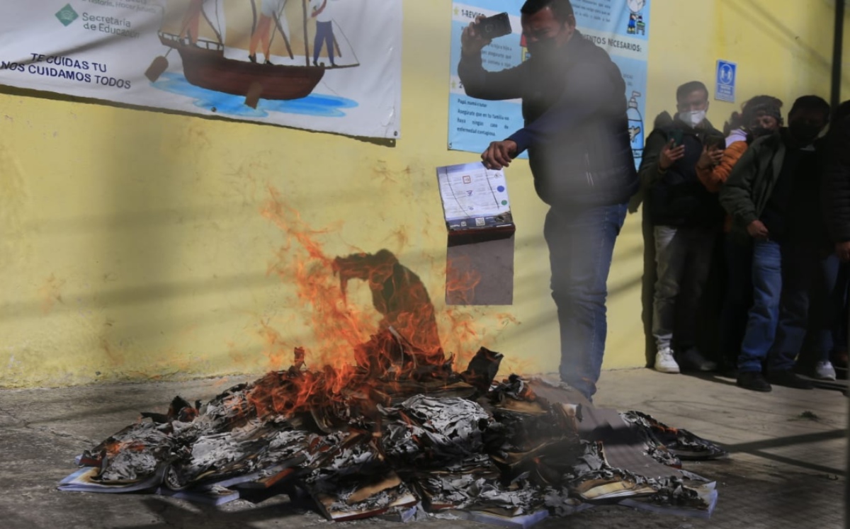 Quema de material electoral en Puebla | Andrés Lobato