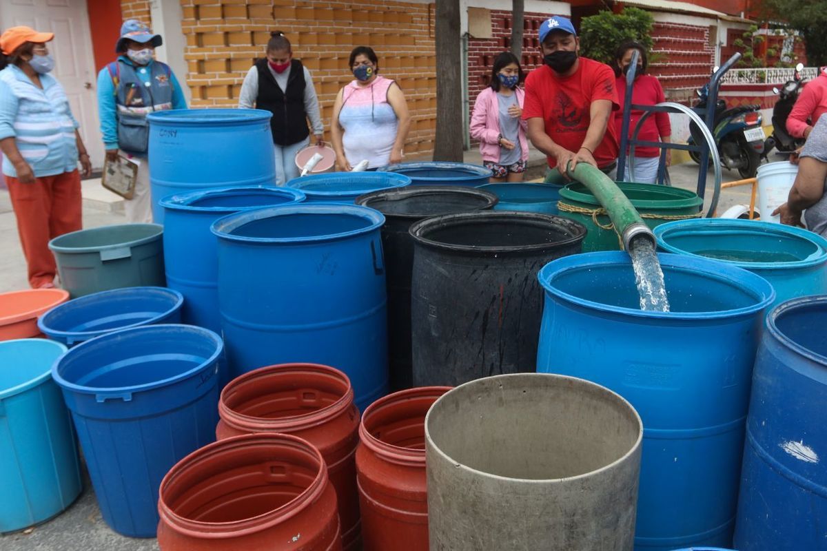 Algunas colonias sufren desabasto de agua | Cuartoscuro
