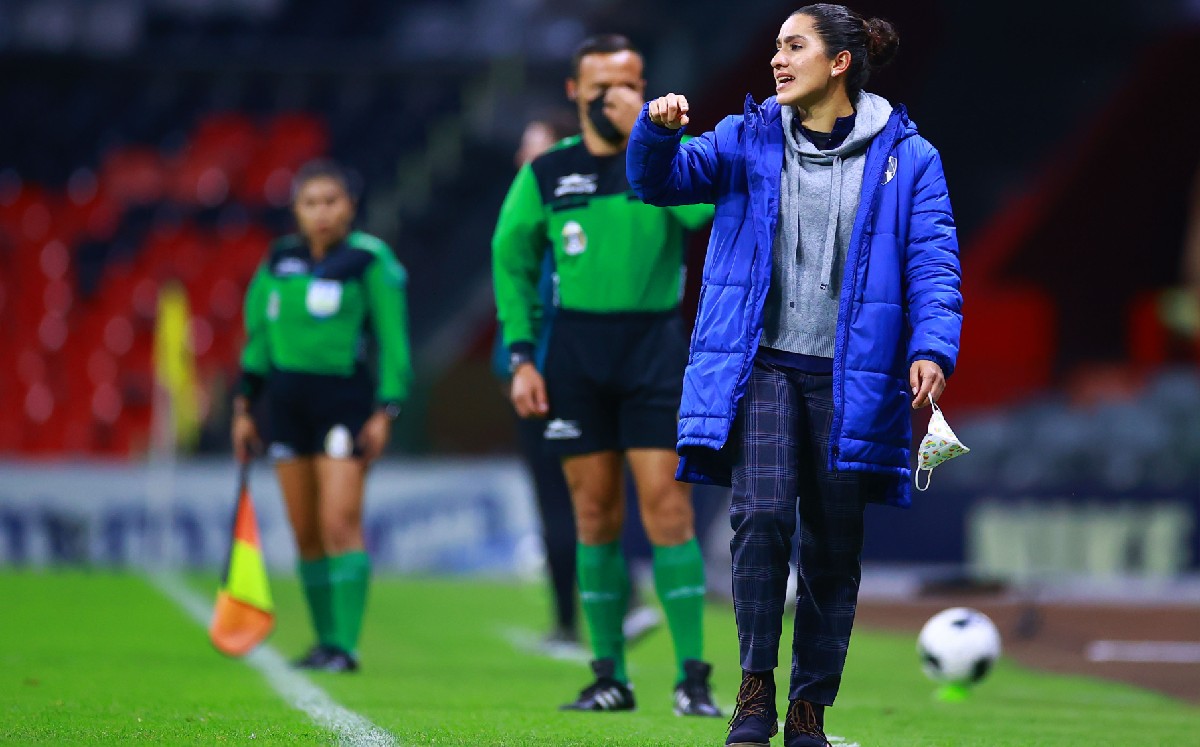 Eva Espejo denuncia ofensas de Craig Harrington a jugadoras de Rayadas (Imago7)