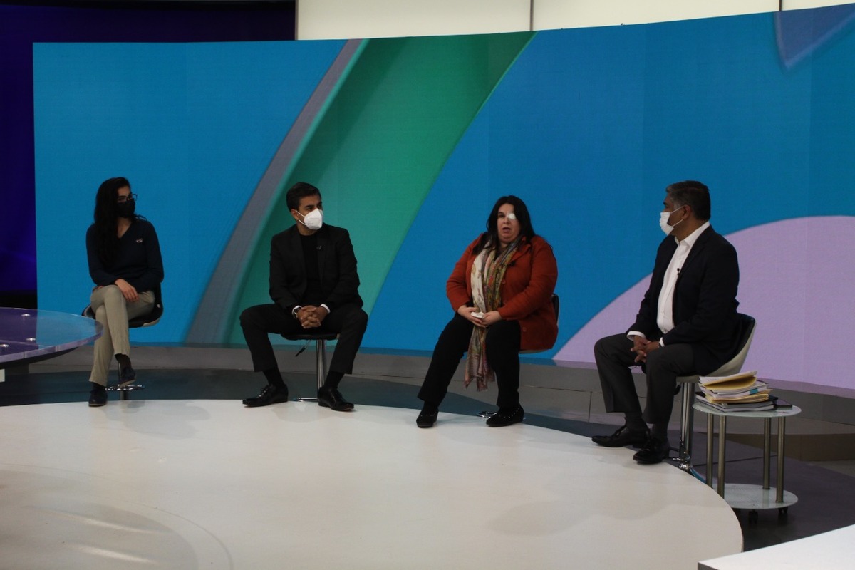 Los panelistas coincidieron en dar herramientas a la ciudadanía para protegerse. R. Alanís