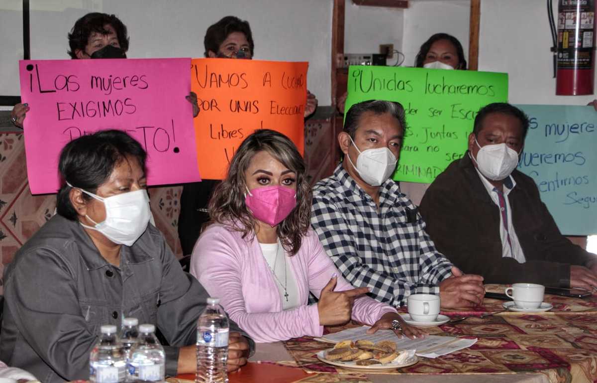 Isis Martínez, candidata de Xochimehuacan | Melanie Torres