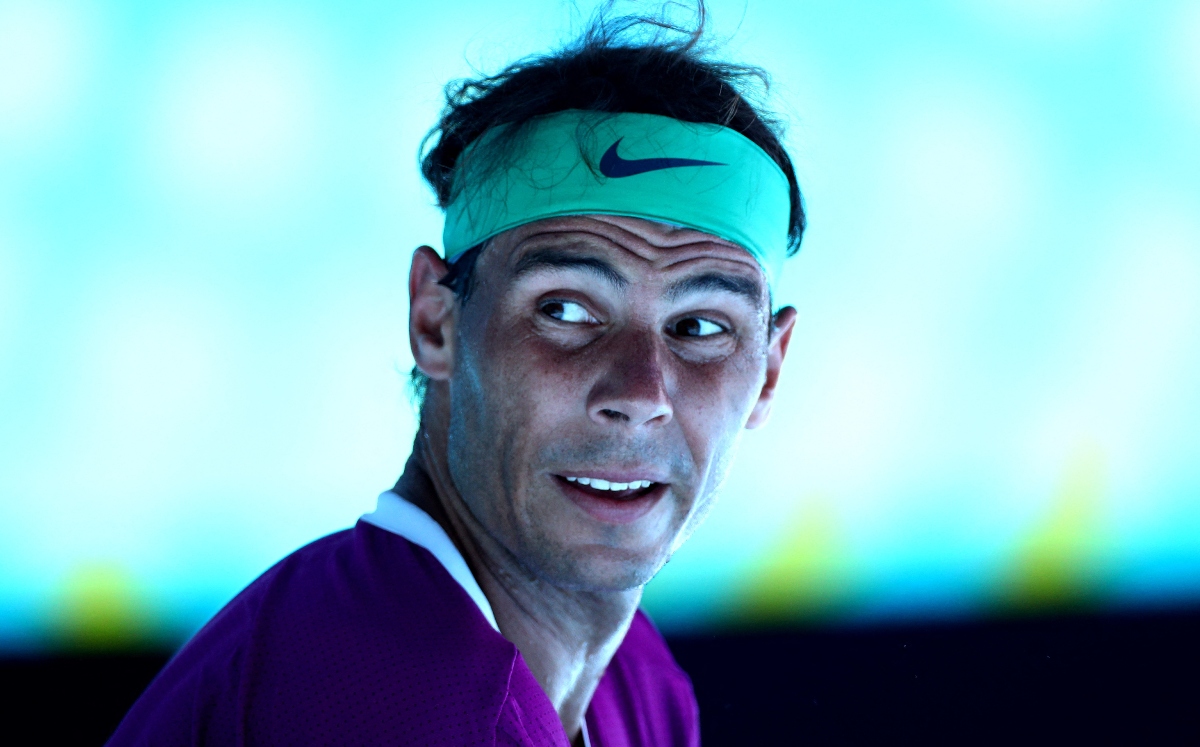 Rafael Nadal reacciona a la molestia de Denis Shapovalov (AFP)