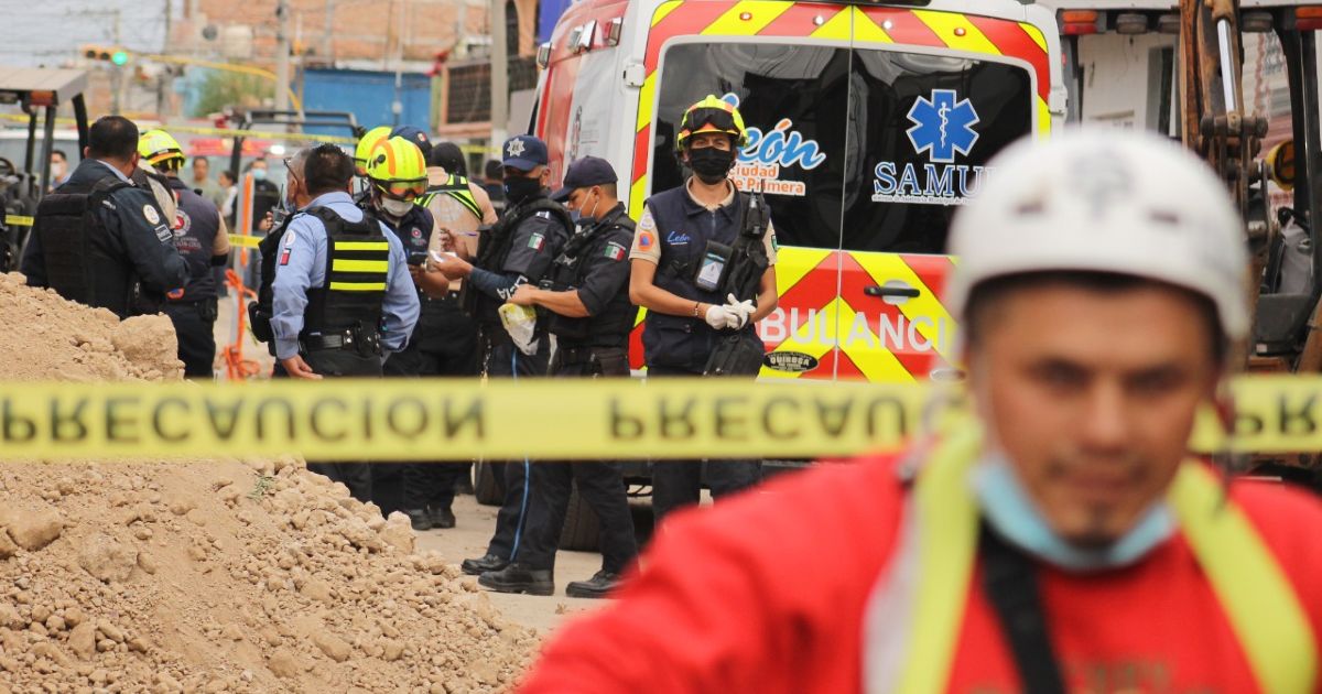 Tras derrumbe en obra tres trabajadores resultaron afectados