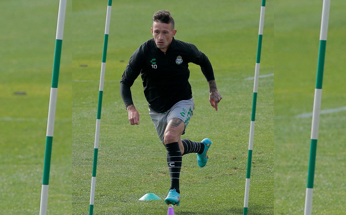 Brian Lozano admitió que estuvo tentado en dejar a Santos Laguna. (Manuel Guadarrama)