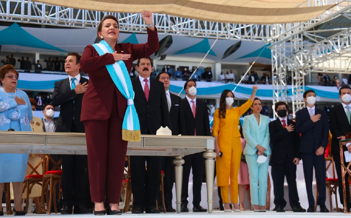 Pronto se llenaron los 12 mil lugares disponibles para la toma de protesta de la nueva presidenta. | Especial