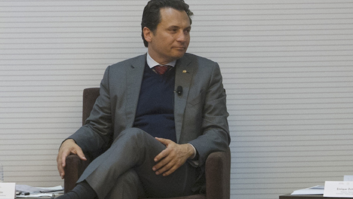 Lozoya seguirá en prisión por el alto riesgo de que huya