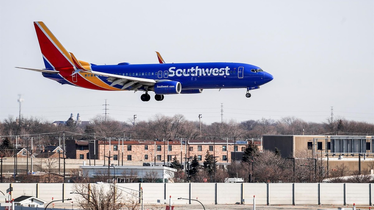 La pasajera exige un pago por medio de una demanda a Southwest Airlines. (EFE)