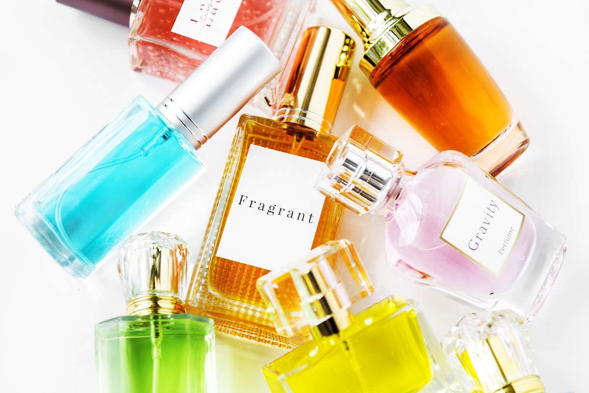Los perfumes, combinados con el pH y sus segregaciones corporales, dan una identidad particular. (freepik.es)