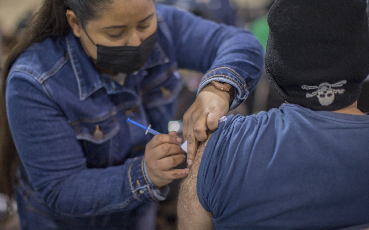 Continúan los refuerzos de vacunación en el estado con tercera dosis contra el covid-19. | Cuartoscuro