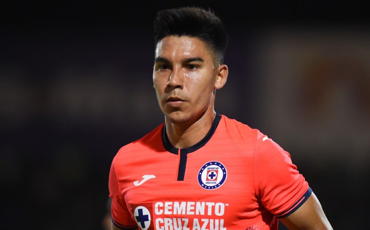 Cruz Azul confirma la venta de 'Pol' Fernández a Boca Juniors (Imago7)