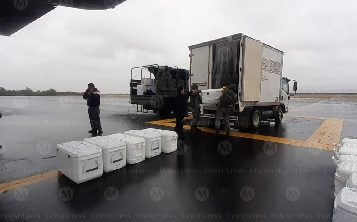 Vacunas AstraZeneca arriban a Tamaulipas; serán enviadas a Victoria