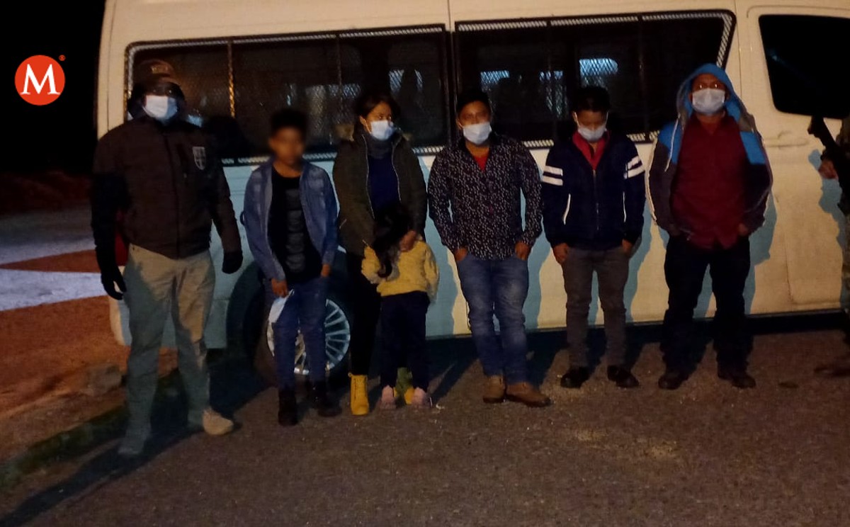 Rescatan a migrantes guatemaltecos en puente Tampico; se dirigían a EU