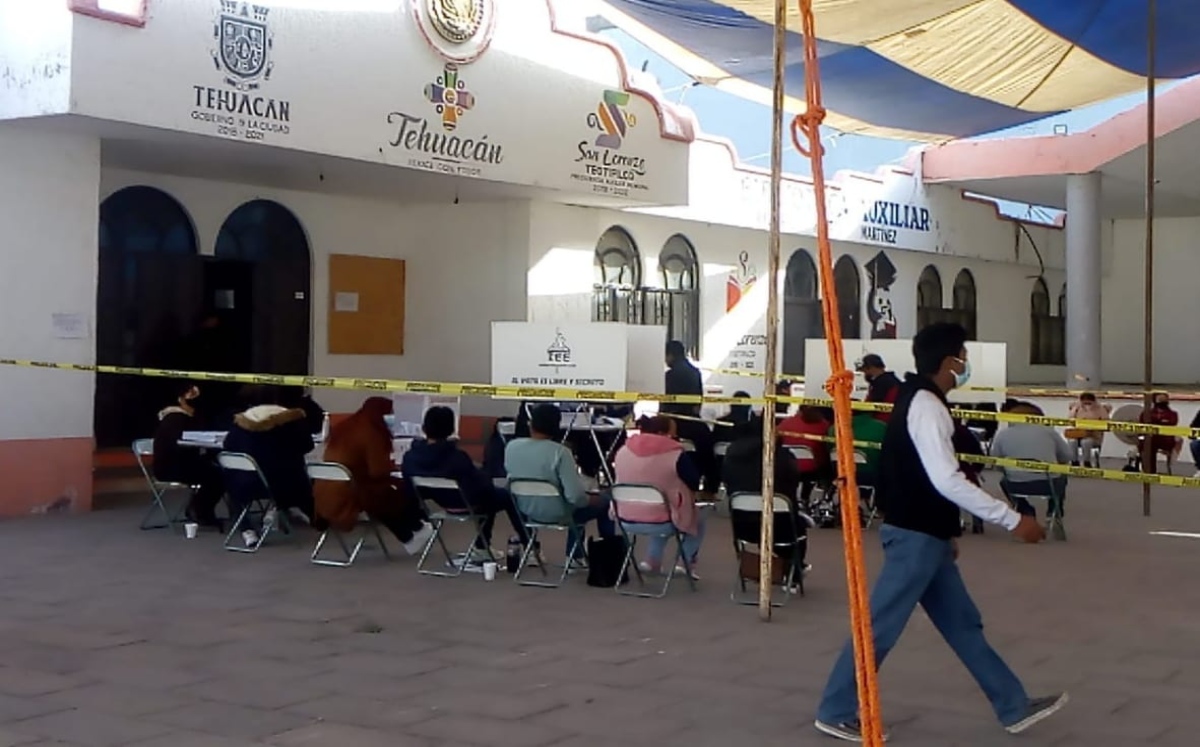 Sin incidentes inició votación en cinco juntas auxiliares de Tehuacán | Apolonia Amayo