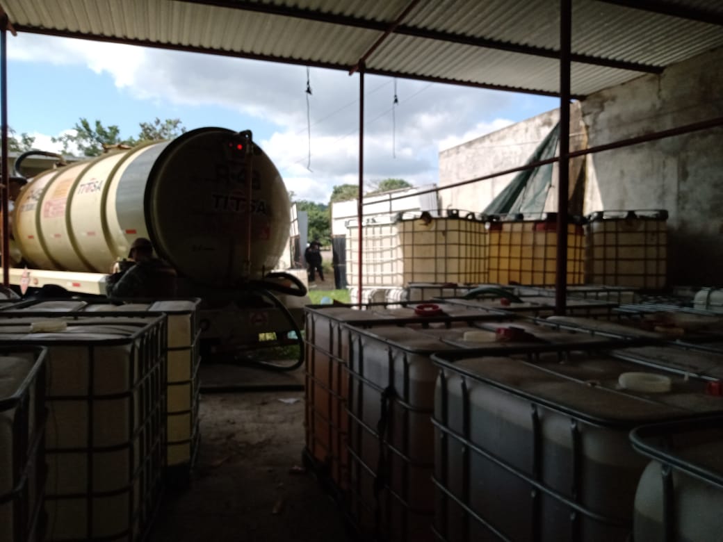 La bodega fue detectada a orillas de la carretera México-Tuxpan.