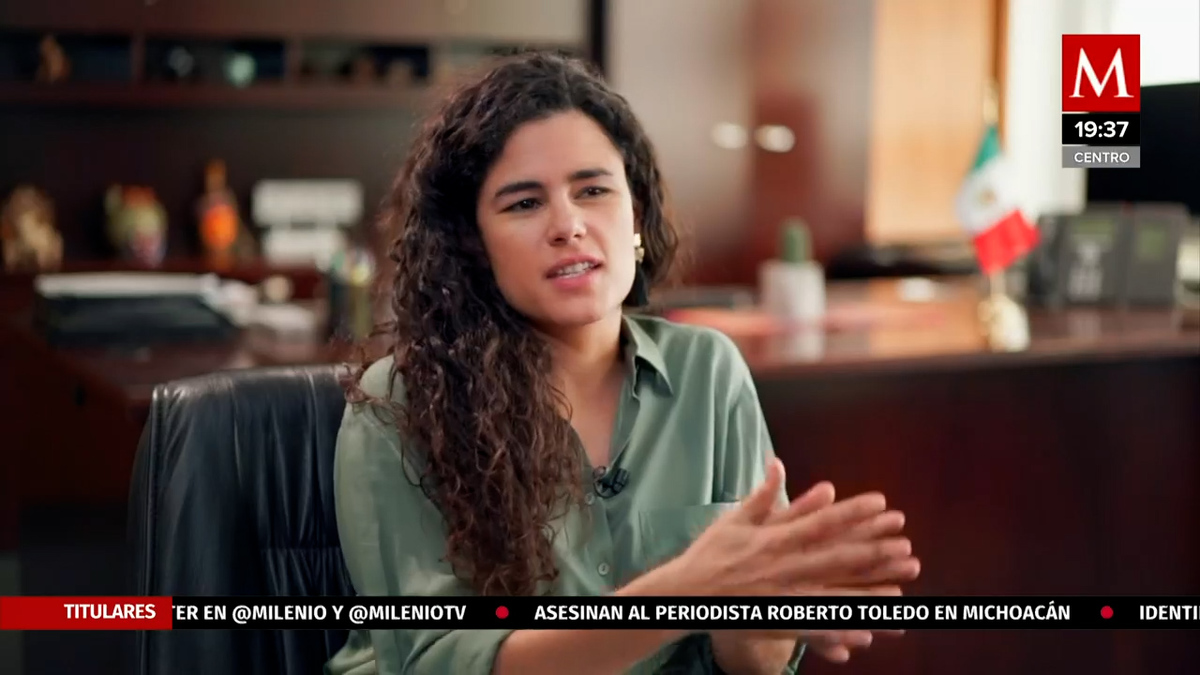 Luisa María Alcalde: sus  inicios en la política