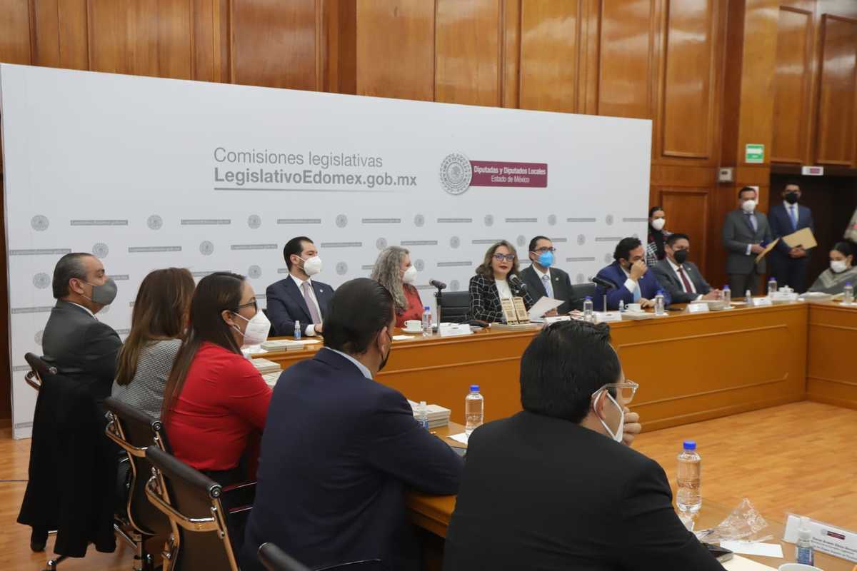 El OSFEM entregó el informe a la Comisión de Vigilancia del Congreso del Estado de México.