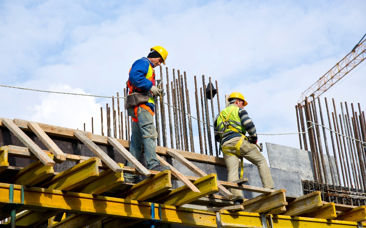 Los patrones habrán de cubrir sus cuotas de riesgos laborales durante el 1 de marzo. | Freepik