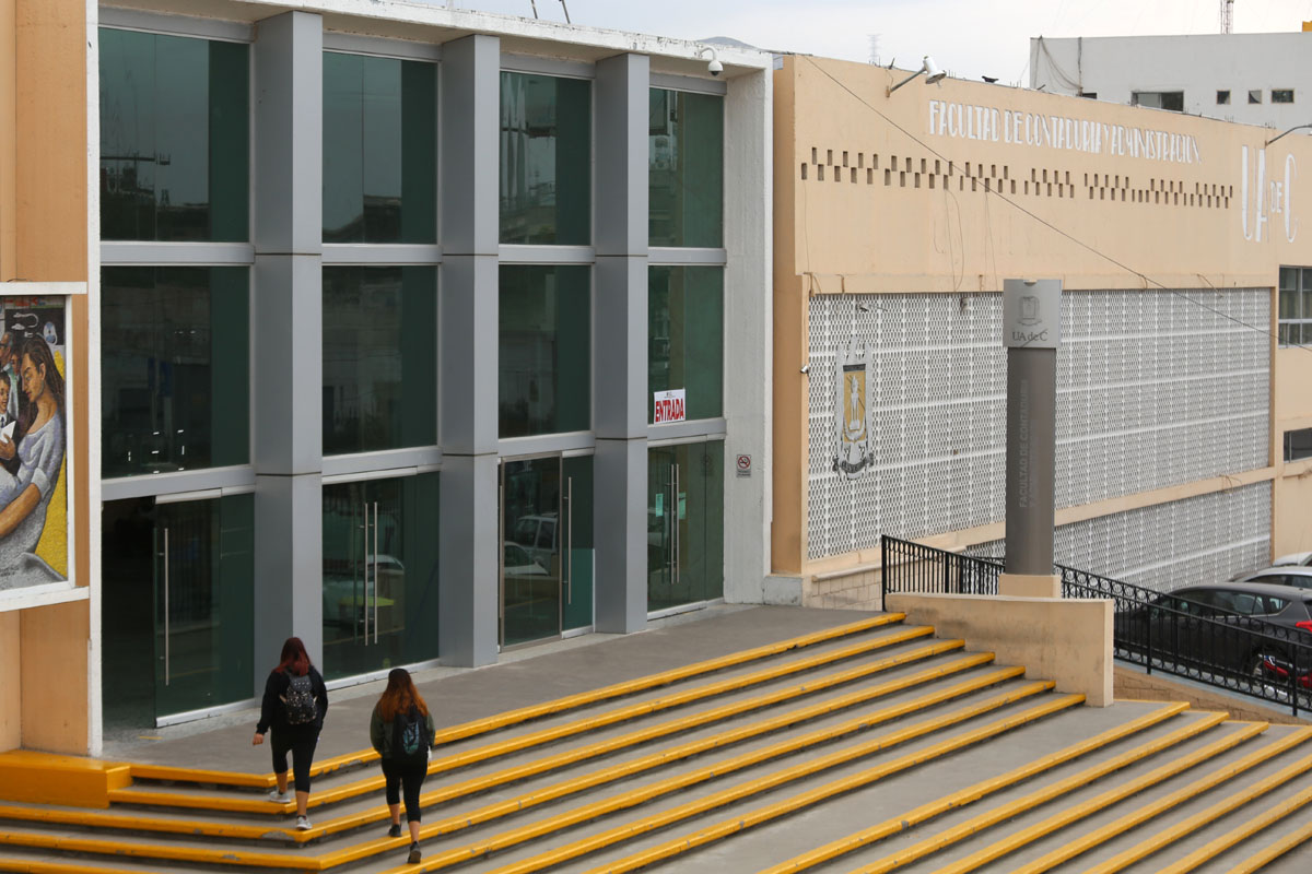Otro problema que enfrenta la universidad es que está congelada la creación de nuevas escuelas y facultades. | Mauricio Román