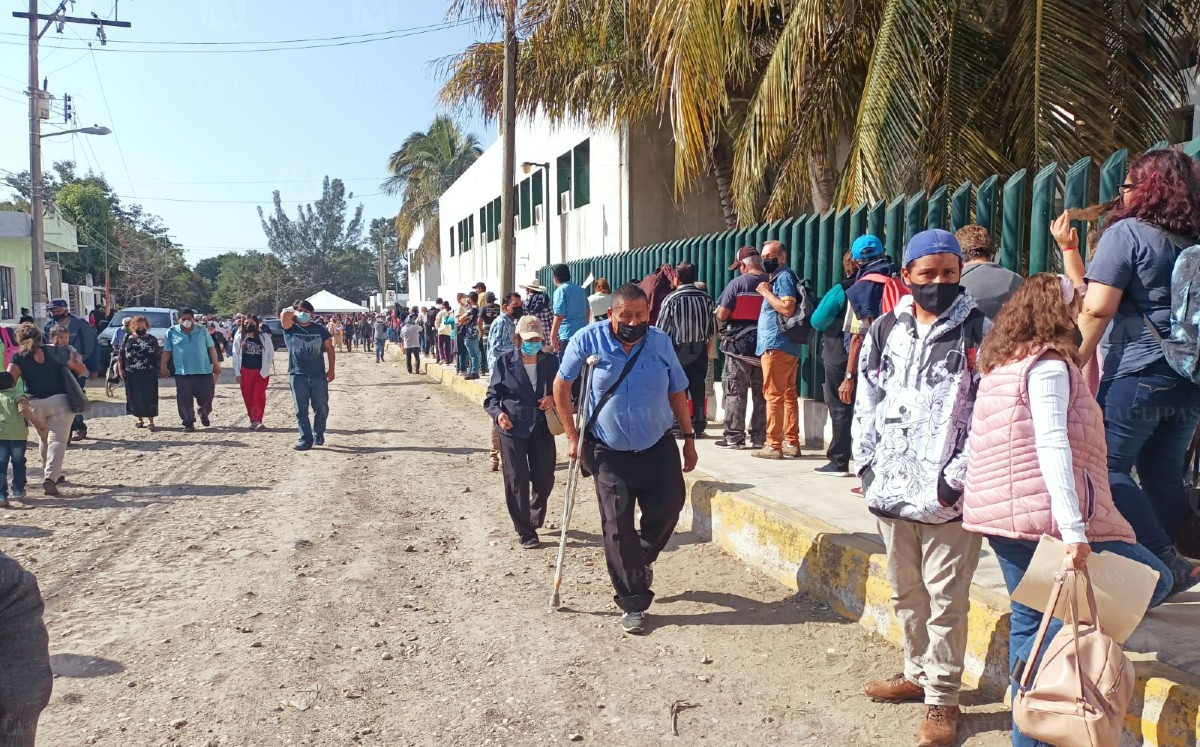 Refuerzo covid a adultos mayores en Altamira