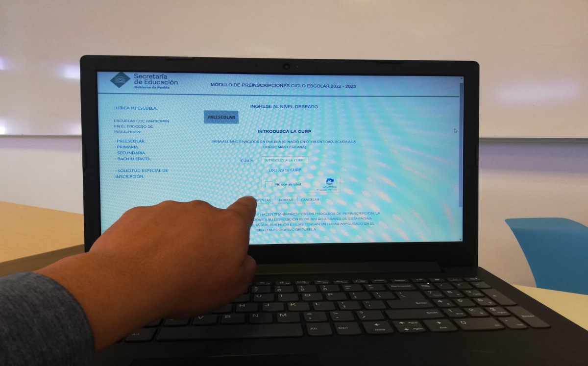 Arrancan preinscripciones en centros escolares de Puebla | Jaime Zambrano