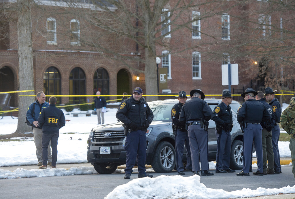 Las autoridades ya investigan el tiroteo dentro de una universidad en Virginia. (AP)
