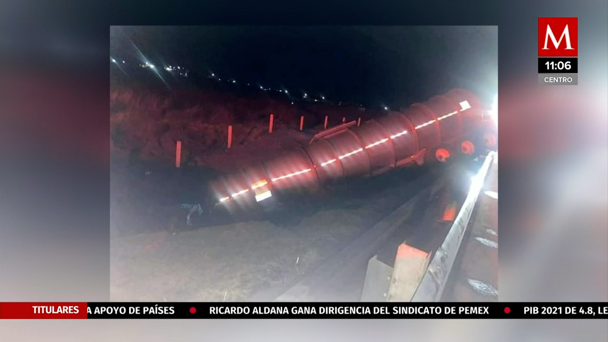 En Tulancingo, conductor de pipa muere tras volcarse el vehículo e incéndiese