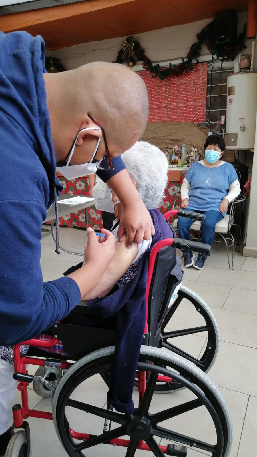 La vacunación a personas en asilos continúa en CdMx | Especial