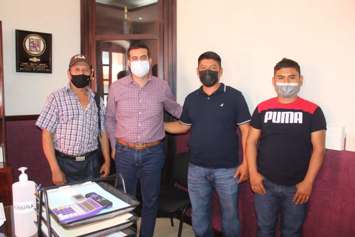 Daniel Andrade Zurutuza, presidente municipal de Huejutla continúa brindadando audiencias públicas (Cortesía)