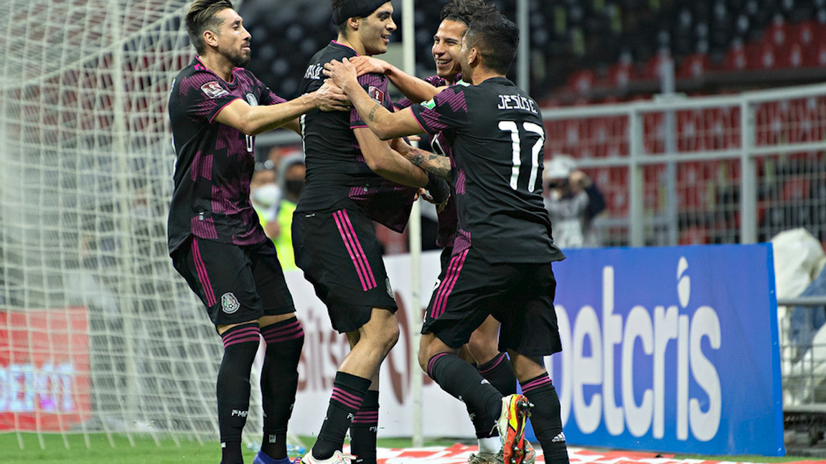 Con gol de penal de Raúl Jiménez, México saca la victoria ante Panamá