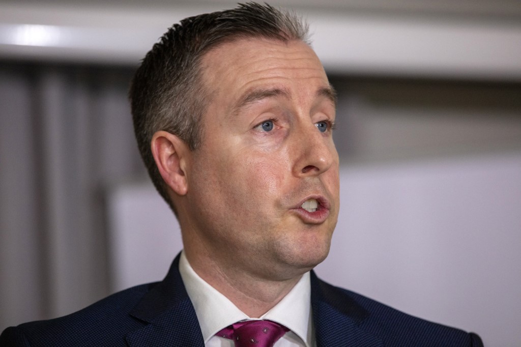 El ex primer ministro de Irlanda del Norte, Paul Givan. | AFP