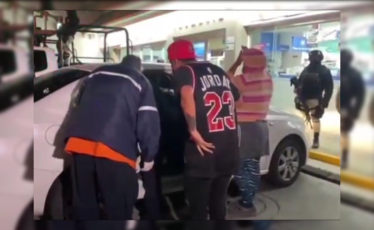 Mujer recibió apoyo durante labor de parto en estacionamiento en Guadalajara (Especial)