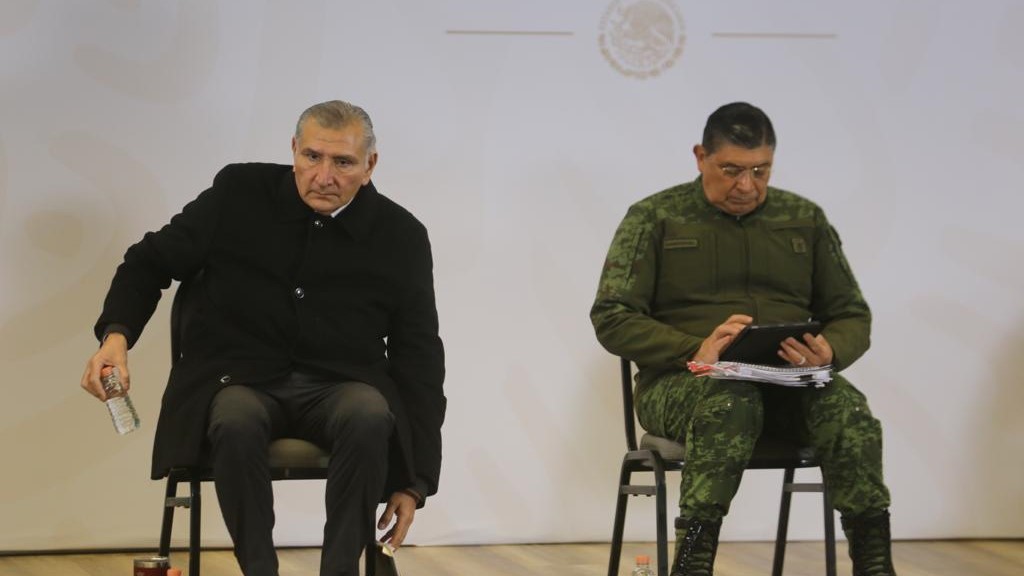 El secretario de la Defensa Nacional mencionó que quedan 11 personas más vinculadas a este acto que tiene orden de aprehensión. (Jorge Carballo)