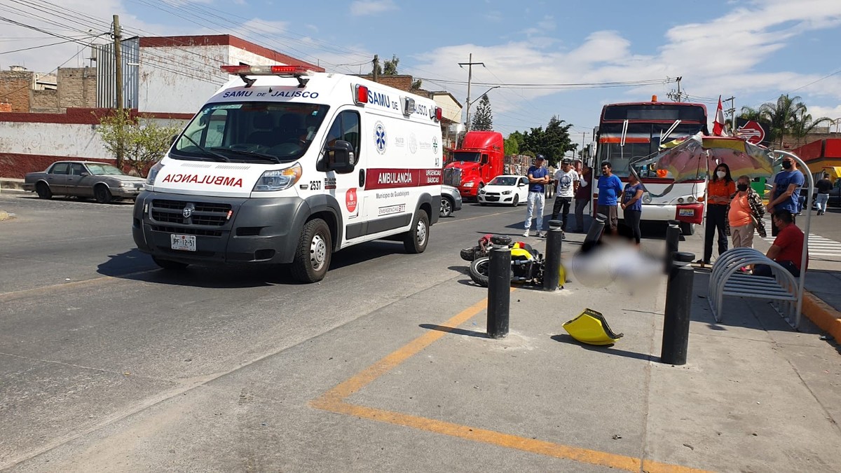 Accidente vial provoca el fallecimiento de un motociclista en Guadalajara