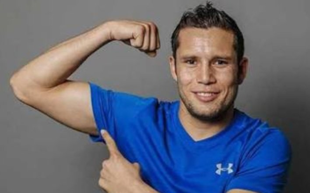 Carlos Cuadras y Jesse Rodríguez superan pesaje y van por título supermosca del CMB (Twitter)