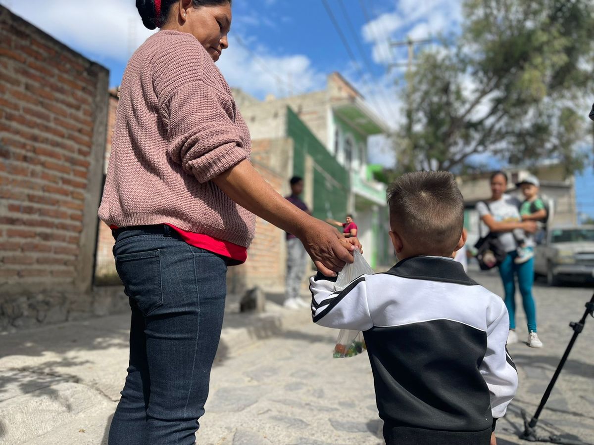 Entregan a familiares el cuerpo de bebé enterrada en patio de Zapopan (Karla Victoria Rodríguez)