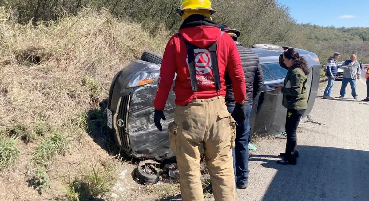 Al accidente acudieron elementos de Protección Civil al mando del comandante Héctor Parada. Foto: Cortesía