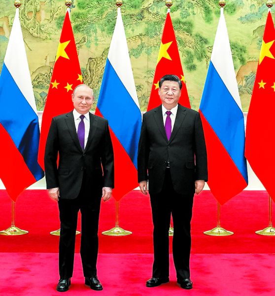 Los líderes de Rusia y China se reunieron ayer en Pekín. AP