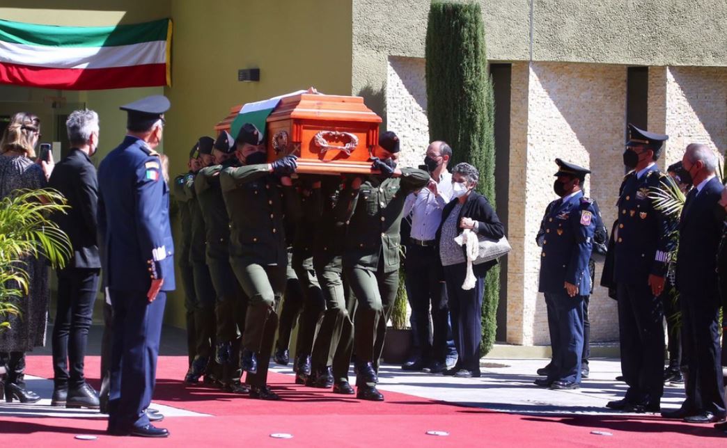 Rinden honores fúnebres a veterano Carlos Garduño, último piloto