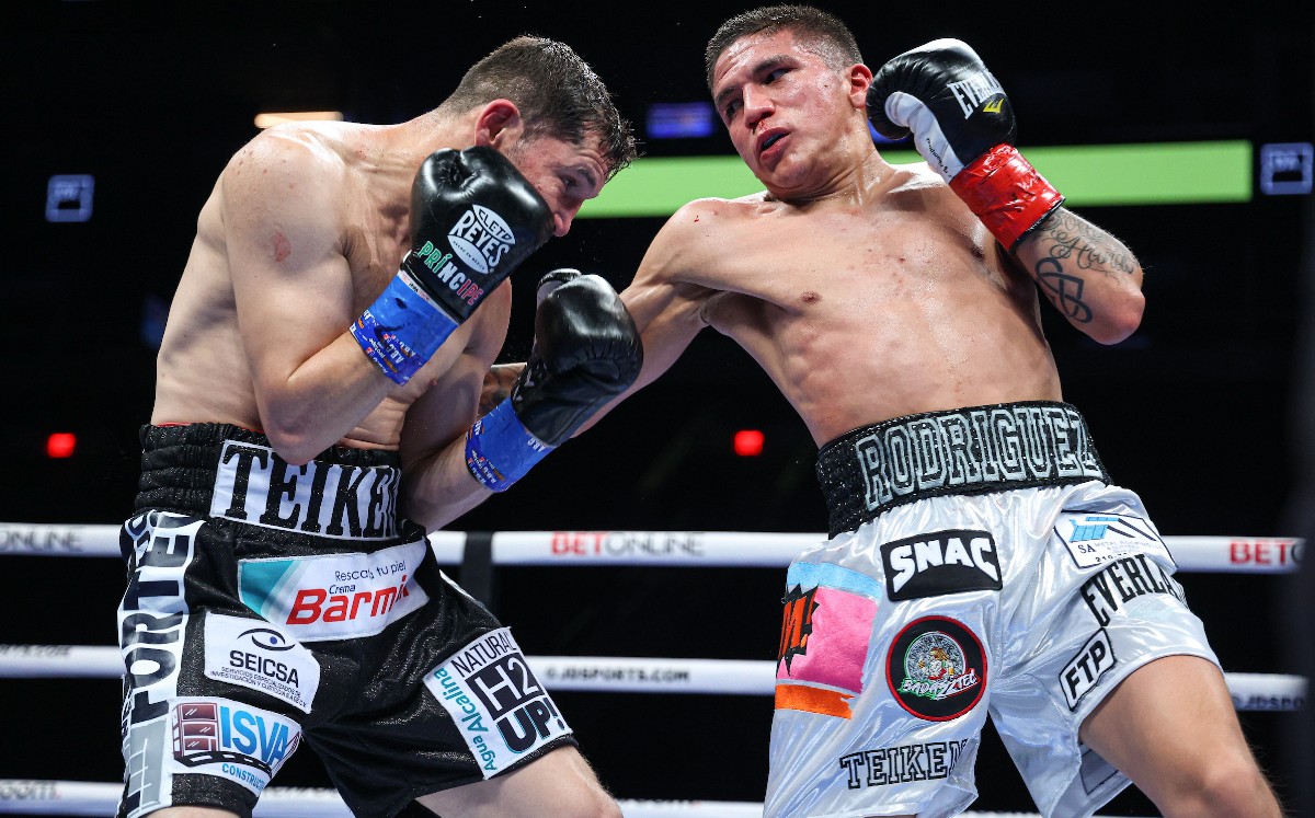 Jesse Rodríguez vence a Carlos Cuadras y es el primer campeón del mundo nacido en el 2020 (Twitter @DAZN_ES)