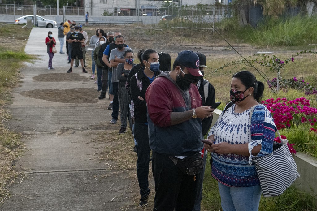 Muchas personas perdieron su empleo debido a la pandemia | AFP