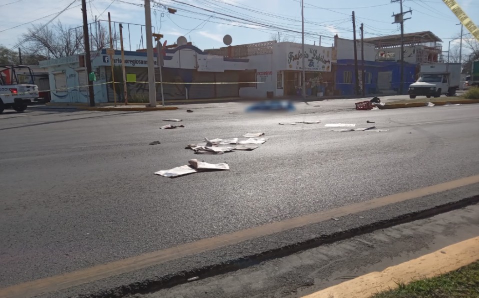 Testigos del atropello relataron que la mujer se encontraba sentada en el camellón. Foto: Lourdes Soler