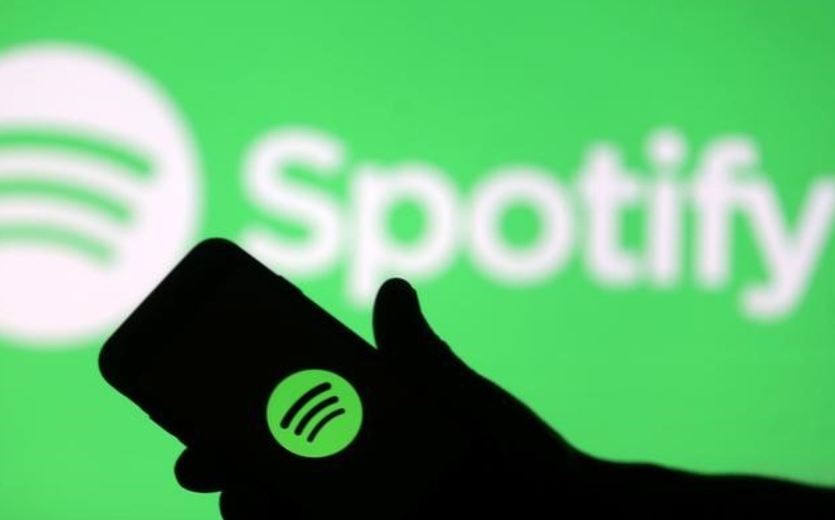 El CEO de Spotify, Daniel Ek, condenó "enérgicamente" ayer los insultos racistas de Joe Rogan. Foro: (Reuters)