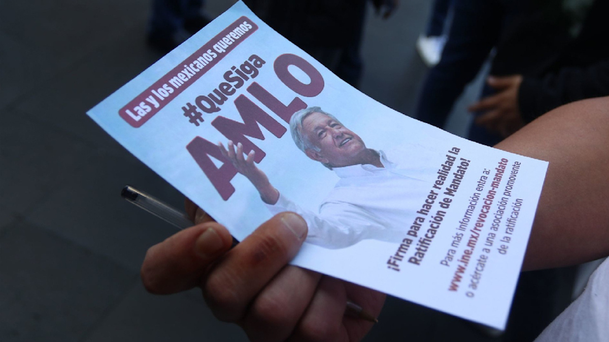 INE publica convocatoria para la consulta de revocación de mandato