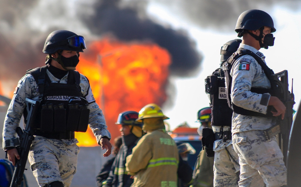 Cuidado de ductos toca a Sedena y GN: Barbosa ante tomas clandestinas