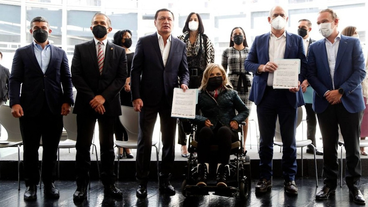Alcaldes de oposición piden adquirir de forma directa medicinas y vacunas en CdMx