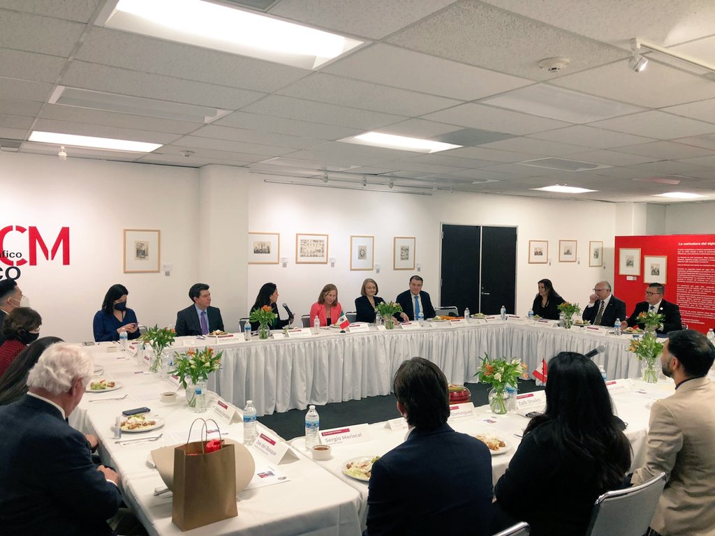 Entre los asistentes estuvieron Marcela Celorio, cónsul general de México en Los Ángeles. (Especial)